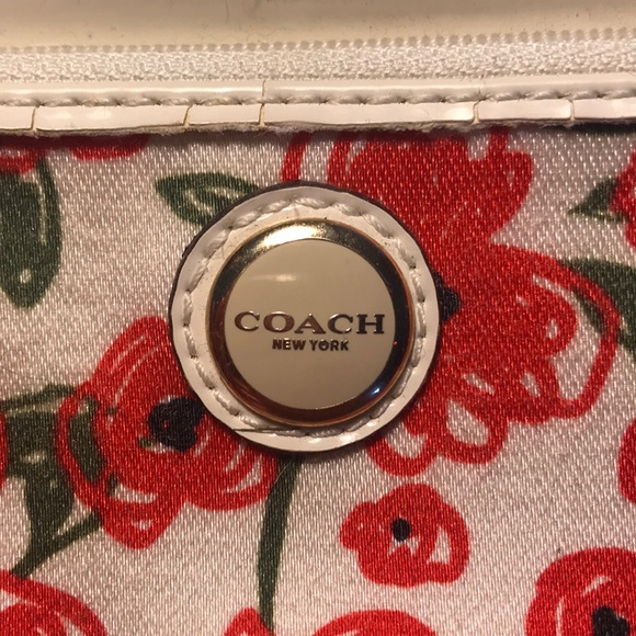 Coach satin poppy wristlet - Picture 7 of 7